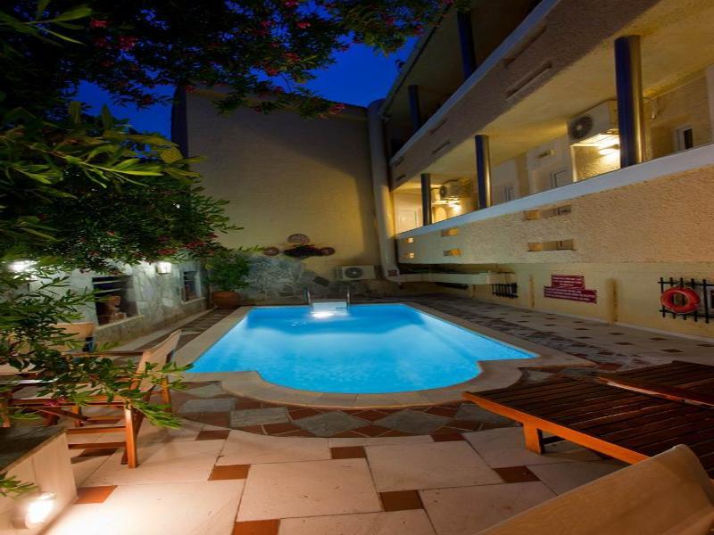 Thymis Home Skiathos Town Bagian luar foto