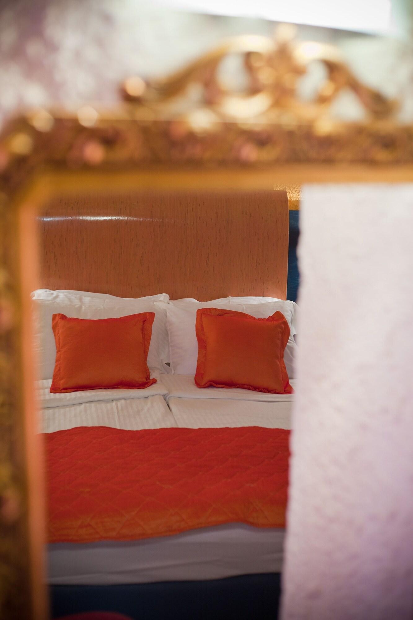 Thymis Home Skiathos Town Bagian luar foto
