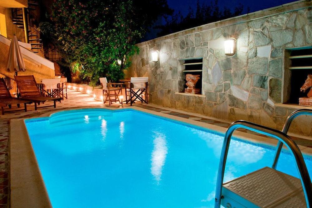 Thymis Home Skiathos Town Bagian luar foto