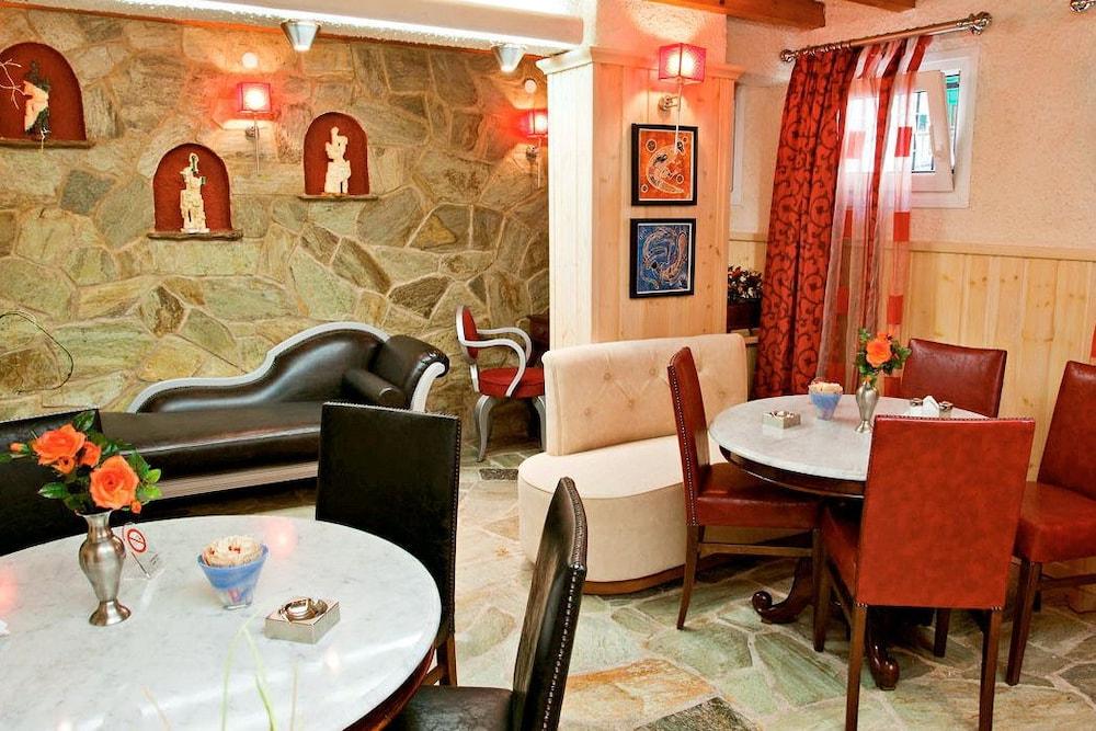 Thymis Home Skiathos Town Bagian luar foto