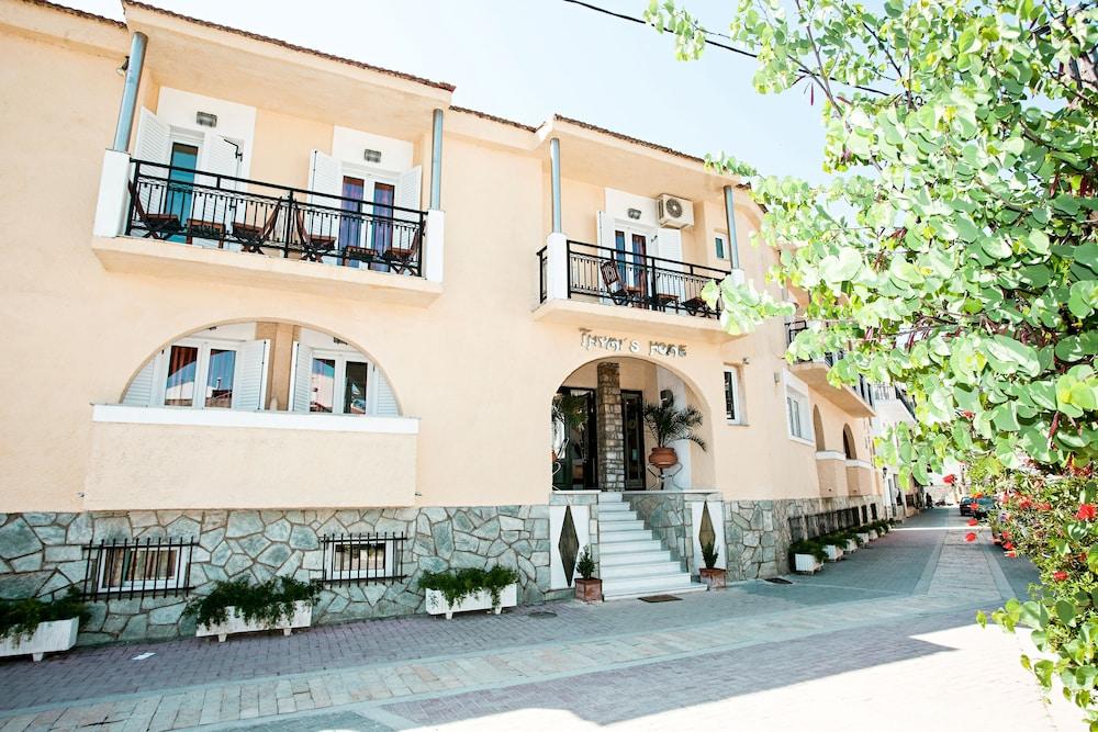 Thymis Home Skiathos Town Bagian luar foto