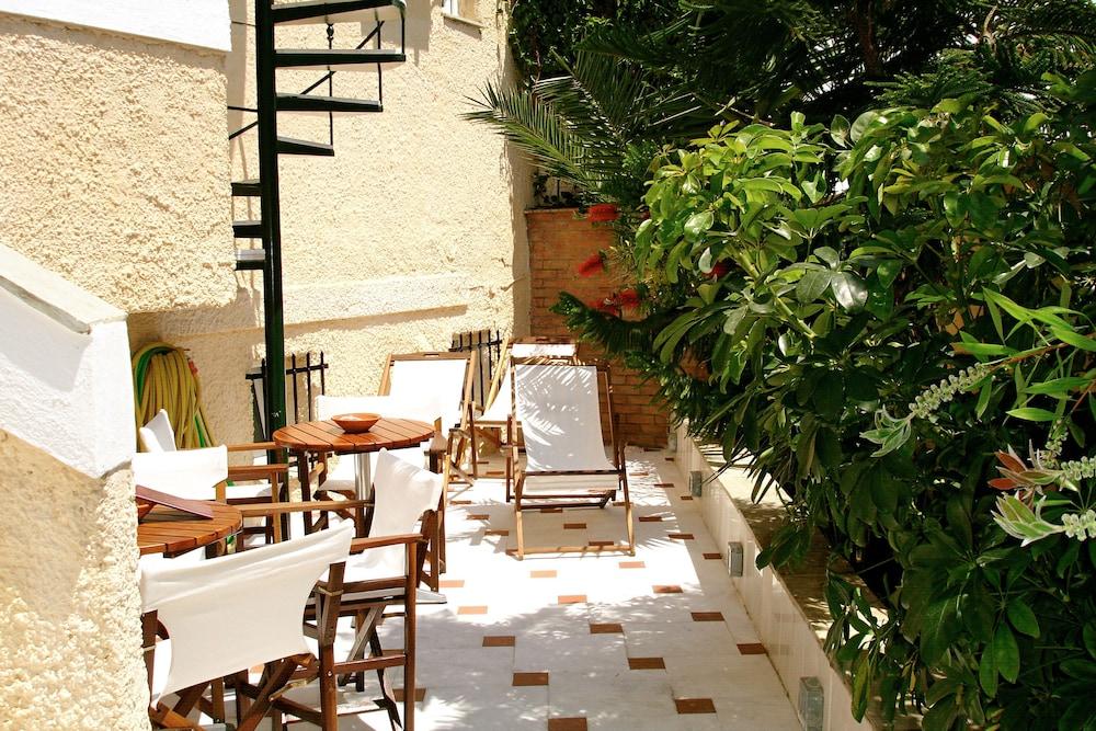 Thymis Home Skiathos Town Bagian luar foto
